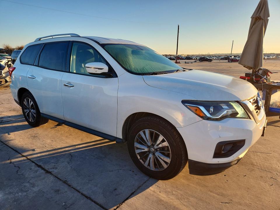 Foto 4 de la subasta – 2017 NISSAN PATHFINDER con VIN 5N1DR2MN7HC614865