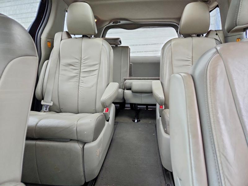 Foto 10 de la subasta – 2012 TOYOTA SIENNA XLE con VIN 5TDDK3DC6CS035595