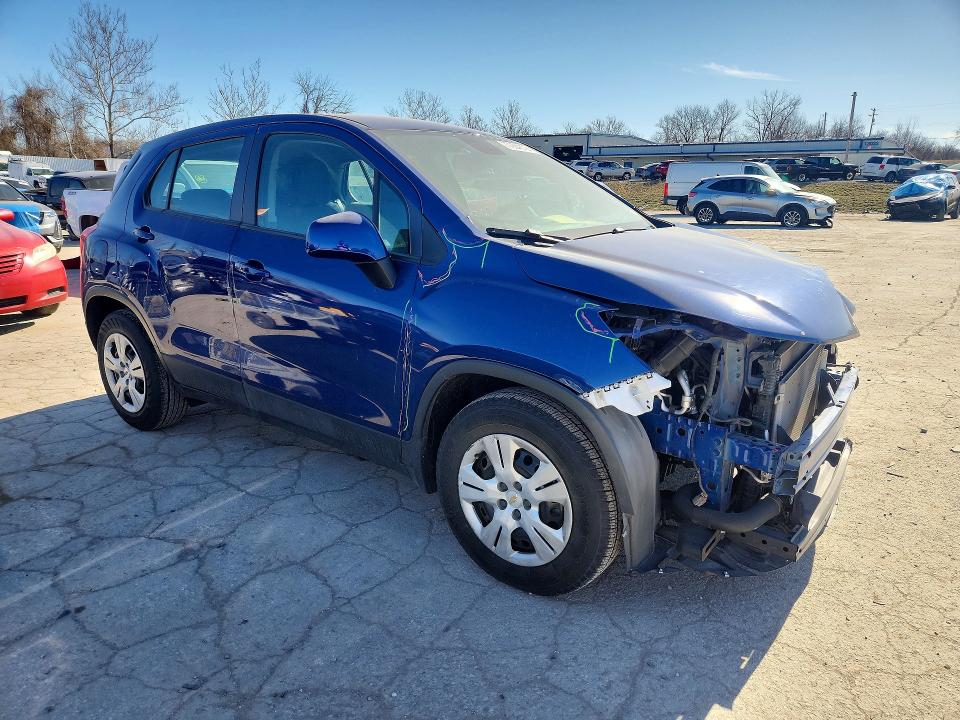 Photo 4 from auction – 2017 CHEVROLET TRAX with VIN 3GNCJKSB5HL147781
