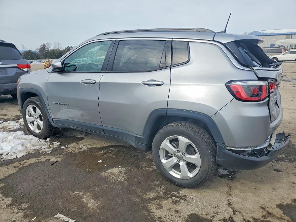 Photo 2 from auction – 2018 JEEP COMPASS with VIN 3C4NJDBB4JT484297