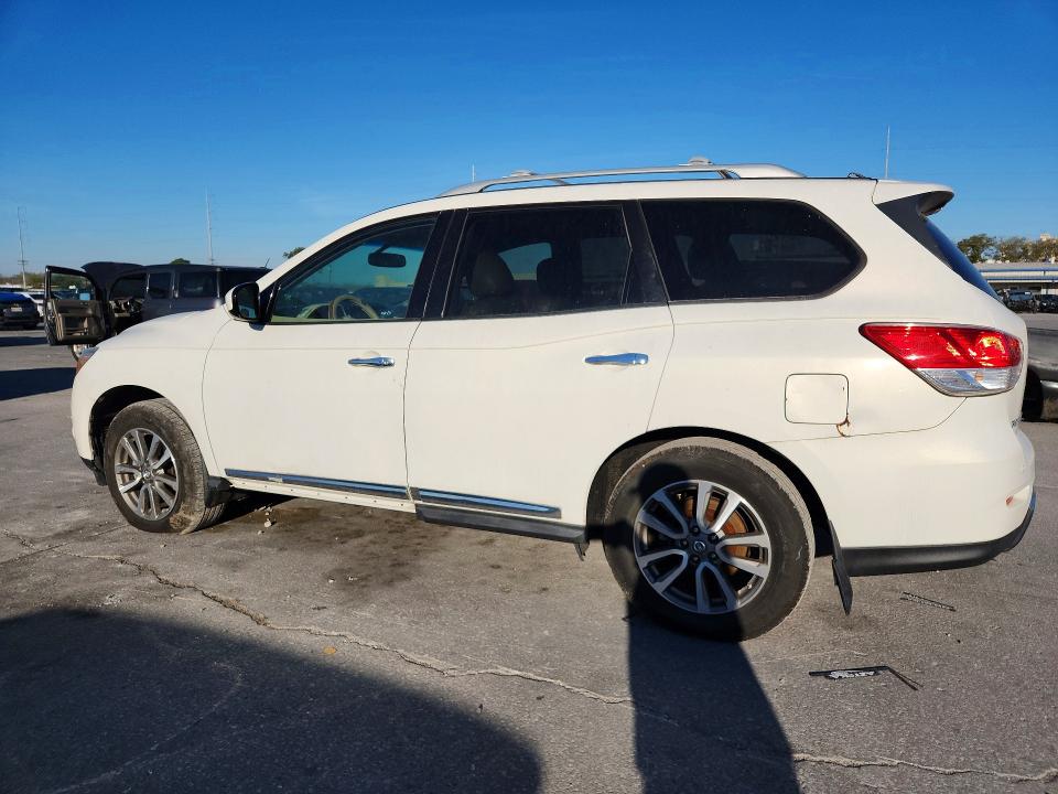 Photo 2 from auction – 2013 NISSAN PATHFINDER with VIN 5N1AR2MN2DC625690