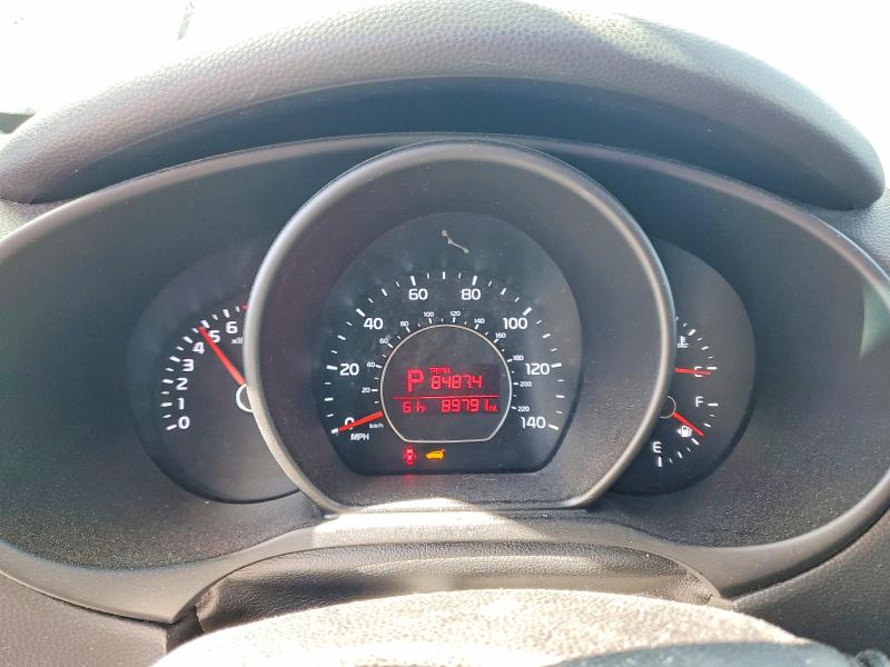 Photo 9 from auction – 2016 KIA SOUL with VIN KNDJN2A2XG7876478