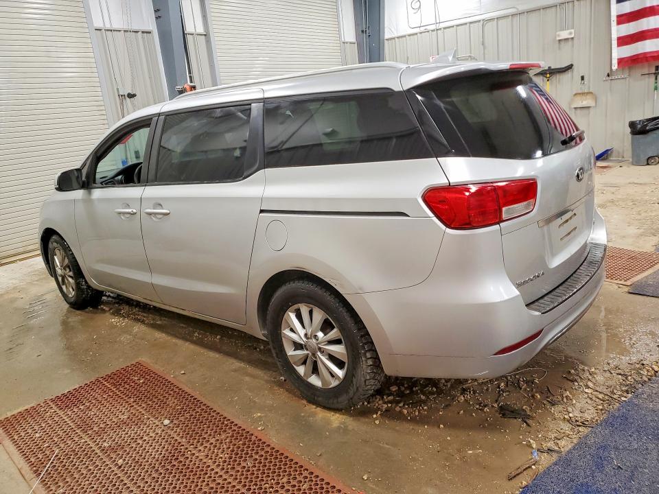 Photo 2 from auction – 2015 KIA SEDONA with VIN KNDMB5C18F6080229