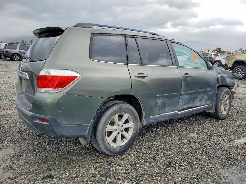 Photo 3 from auction – 2012 TOYOTA HIGHLANDER with VIN 5TDZK3EH5CS084979