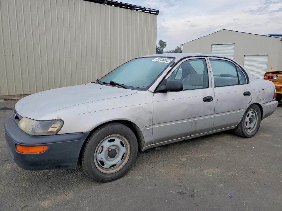 TOYOTA COROLLA 1996 with VIN 1NXBA02E6TZ483971 - Photo from auction