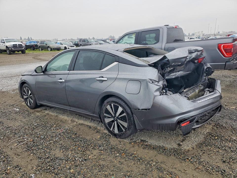 Фото 2 с аукциона – 2022 NISSAN ALTIMA с VIN 1N4BL4EV2NN392152