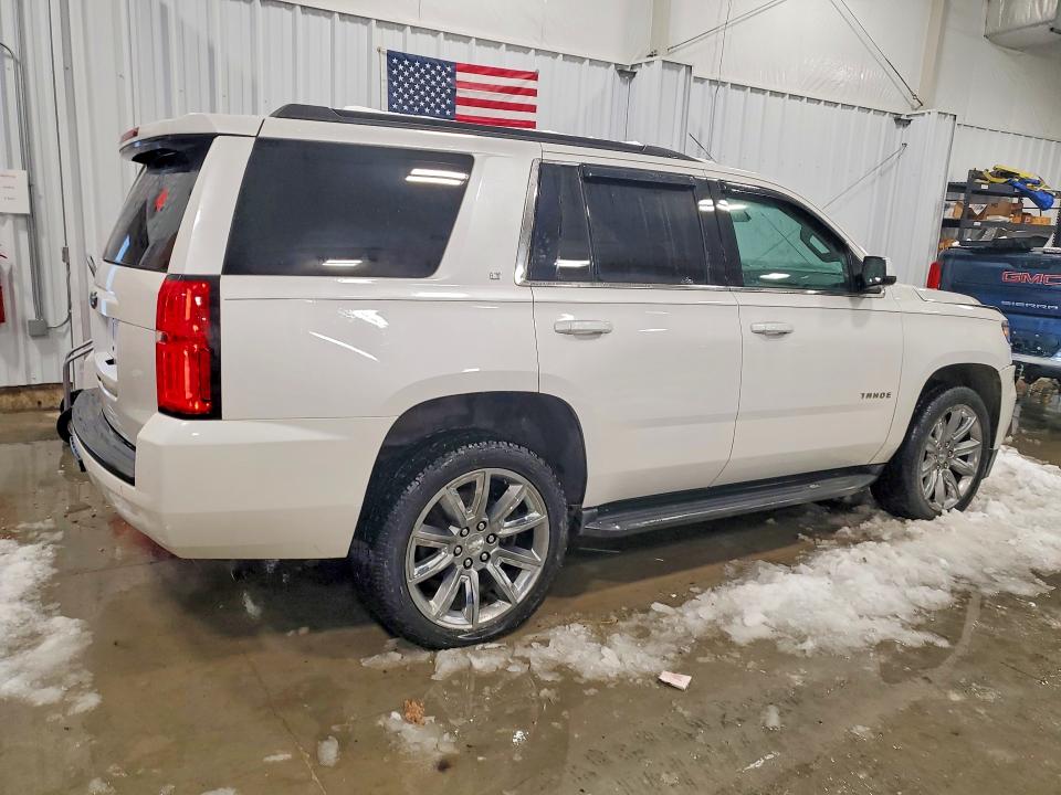 Photo 3 from auction – 2017 CHEVROLET TAHOE with VIN 1GNSKBKC4HR355029