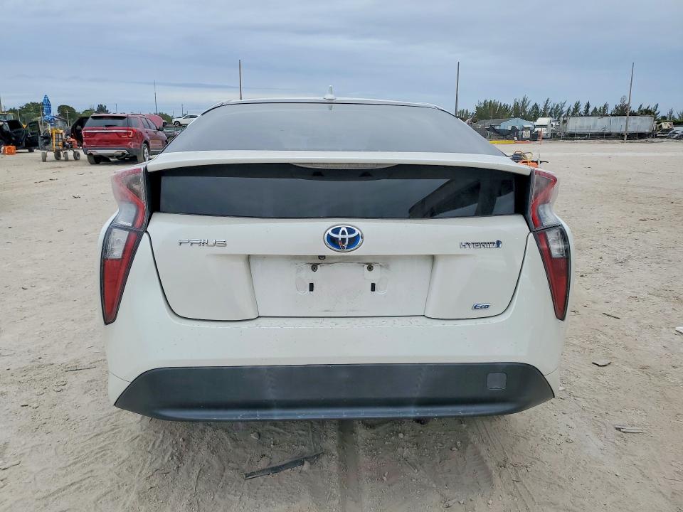 Photo 6 from auction – 2016 TOYOTA PRIUS with VIN JTDKARFU6G3018967