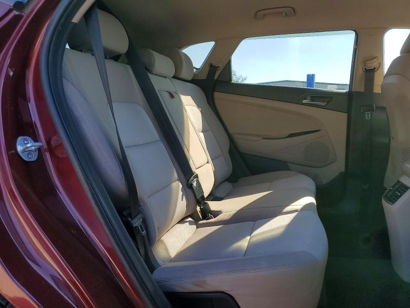 Photo 11 from auction – 2017 HYUNDAI TUCSON with VIN KM8J33A20HU368160