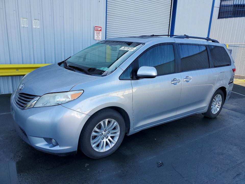 TOYOTA SIENNA 2012 with VIN 5TDYK3DC7CS273019 - Photo from auction