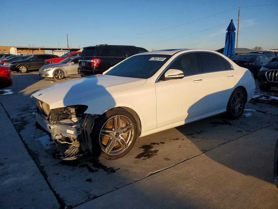 MERCEDES-BENZ E 2018 with VIN WDDZF4JB7JA472324 - Photo from auction