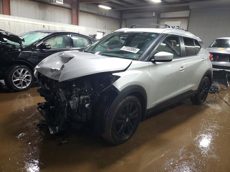 NISSAN KICKS 2019 with VIN 3N1CP5CU5KL522152 - Photo from auction