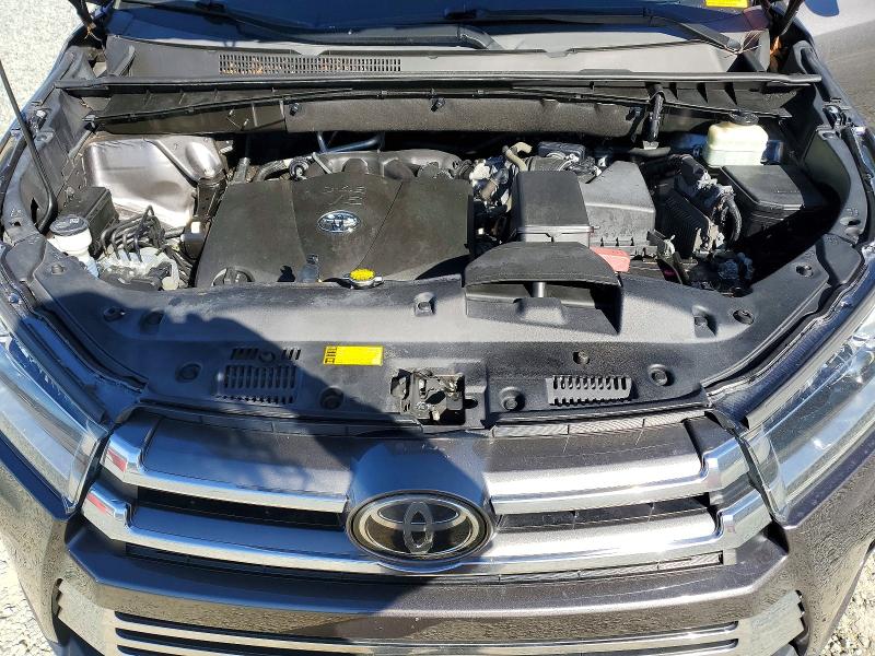 Photo 12 from auction – 2017 TOYOTA HIGHLANDER with VIN 5TDDZRFH2HS361506