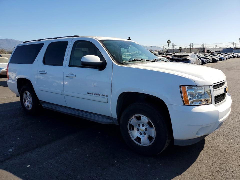 Photo 4 from auction – 2007 CHEVROLET SUBURBAN with VIN 3GNFC16067G142770