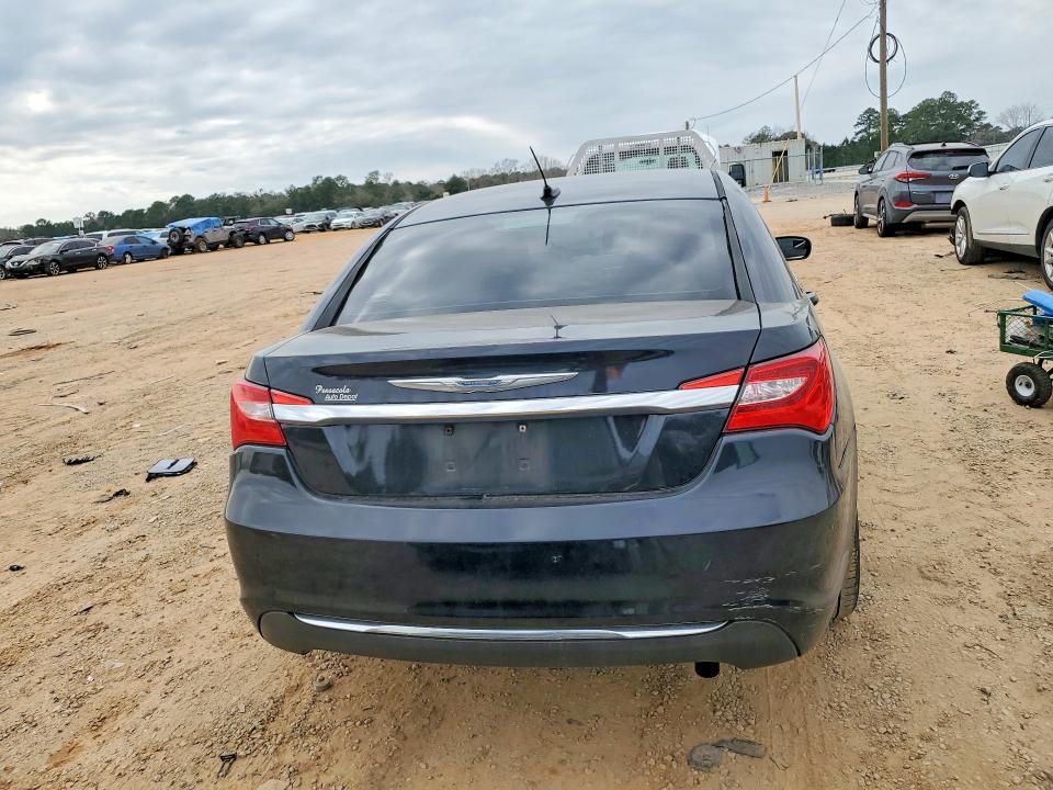 Photo 6 from auction – 2012 CHRYSLER 200 with VIN 1C3CCBBB7CN131954