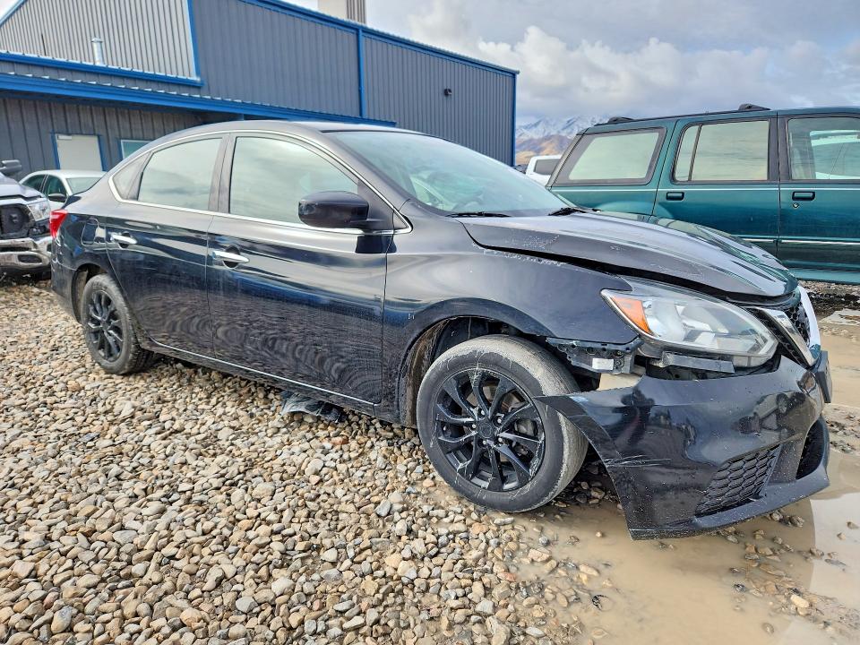 Photo 4 from auction – 2016 NISSAN SENTRA with VIN 3N1AB7AP2GL666425