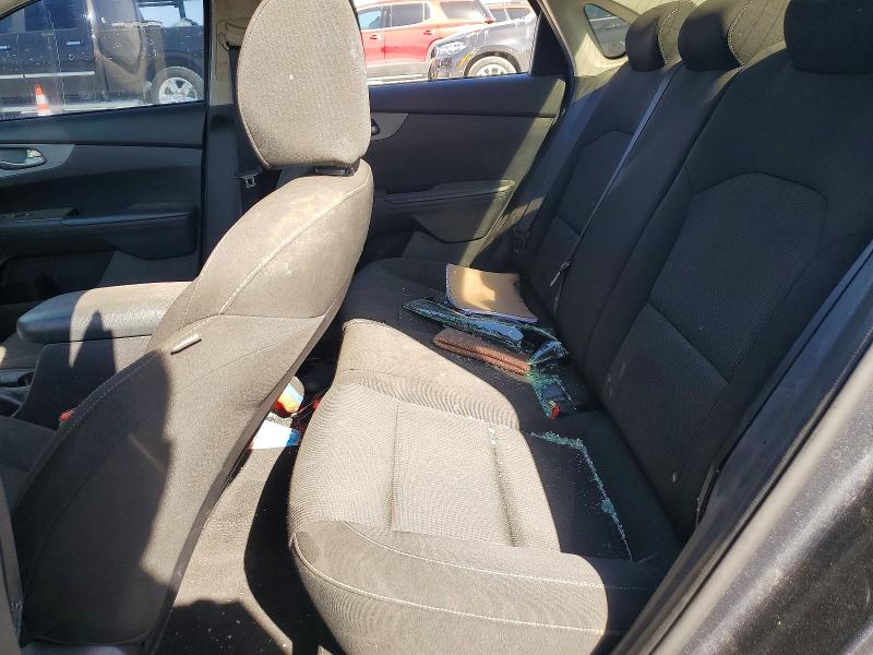 Photo 10 from auction – 2021 KIA FORTE with VIN 3KPF24AD7ME358285