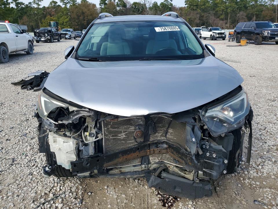 Photo 5 from auction – 2016 TOYOTA RAV4 XLE with VIN 2T3WFREV7GW269507