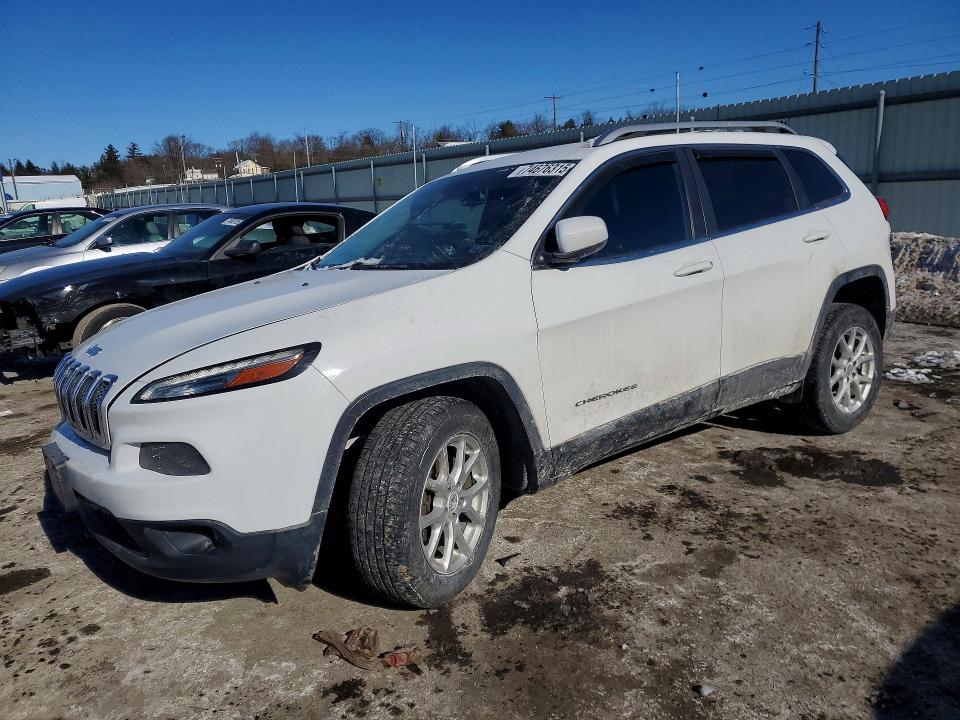 JEEP CHEROKEE 2016 with VIN 1C4PJMCS9GW111184 - Photo from auction