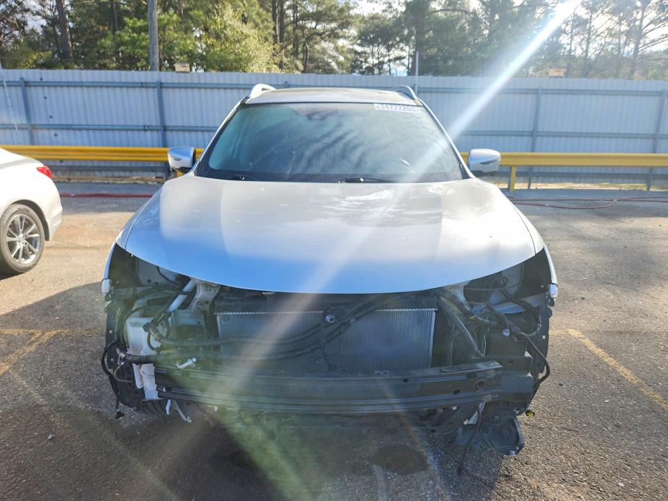 Photo 5 from auction – 2017 NISSAN ROGUE S with VIN 5N1AT2MT2HC851492