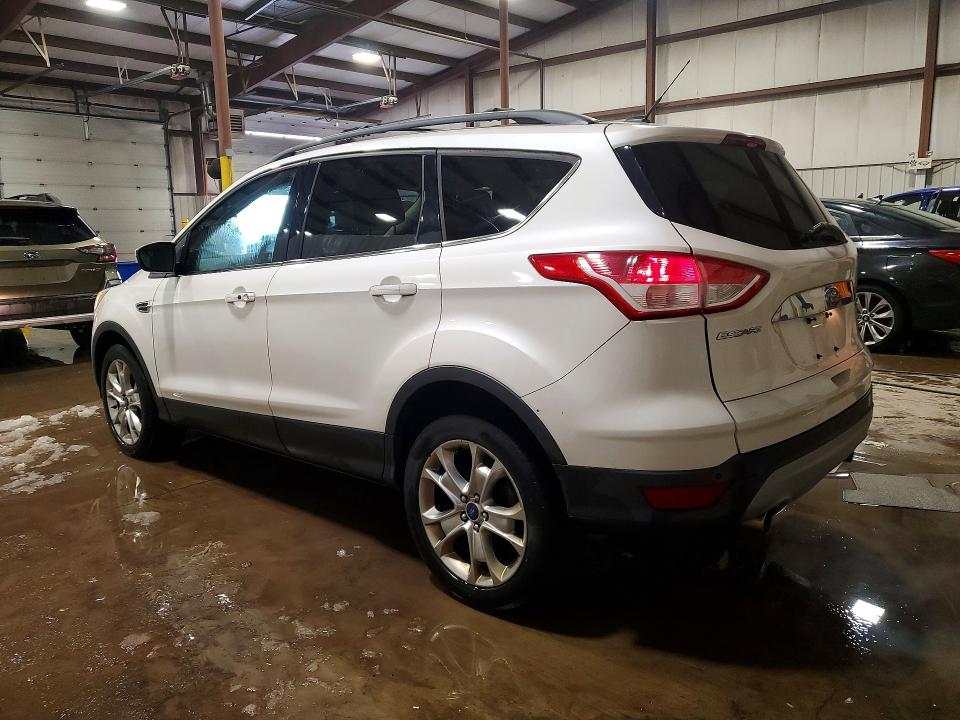 Photo 2 from auction – 2013 FORD ESCAPE with VIN 1FMCU9H9XDUC42426