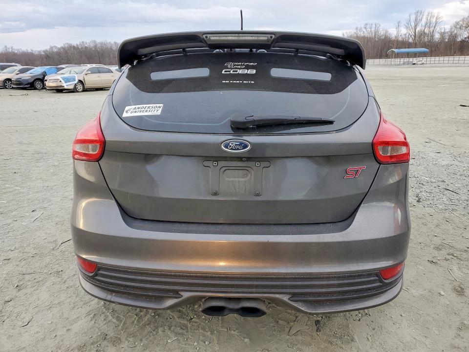 Photo 6 from auction – 2017 FORD FOCUS ST with VIN 1FADP3L98HL214758