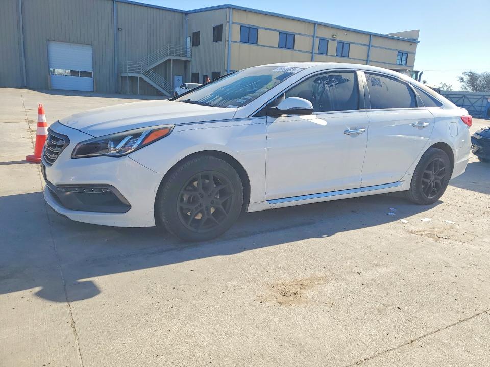 HYUNDAI SONATA 2016 with VIN 5NPE34AF7GH375520 - Photo from auction