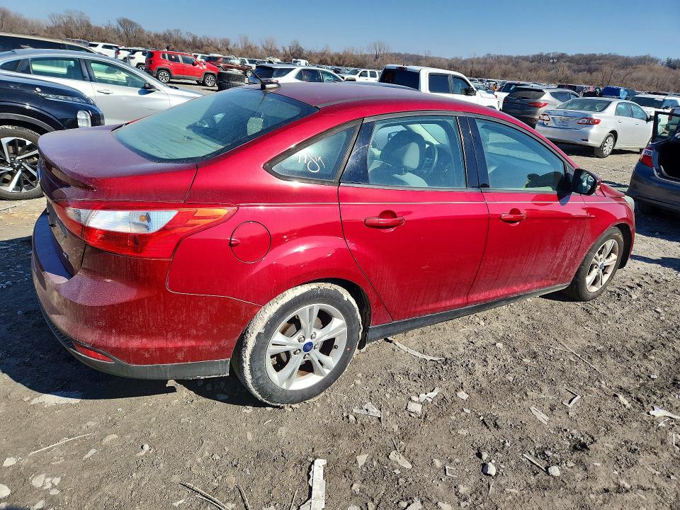 Photo 3 from auction – 2014 FORD FOCUS SE with VIN 1FADP3F23EL325809