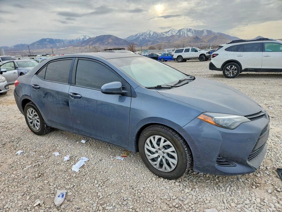 Photo 4 from auction – 2018 TOYOTA COROLLA L with VIN 2T1BURHE3JC074019