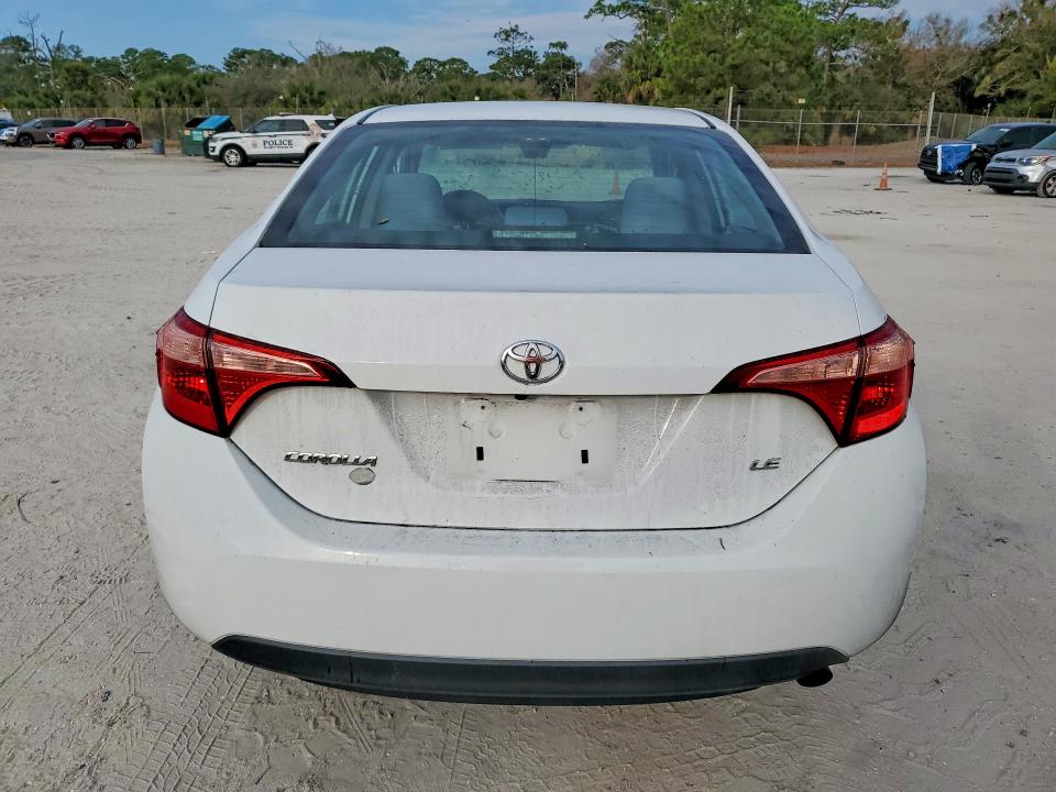 Photo 6 from auction – 2018 TOYOTA COROLLA L with VIN 5YFBURHE7JP843928