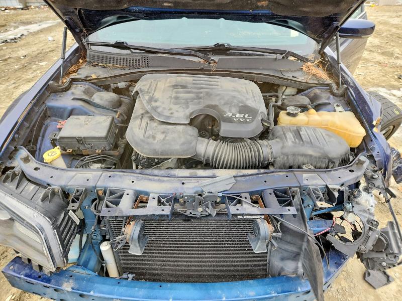 Photo 11 from auction – 2015 CHRYSLER 300 with VIN 2C3CCABG6FH921622