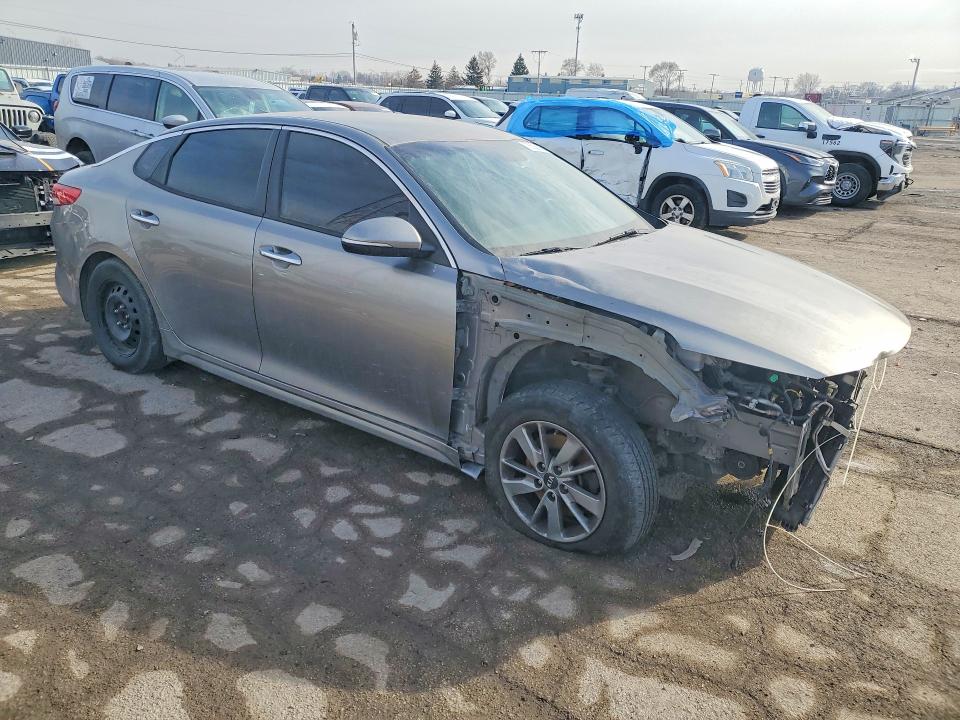 Photo 4 from auction – 2016 KIA OPTIMA with VIN 5XXGT4L30GG097695