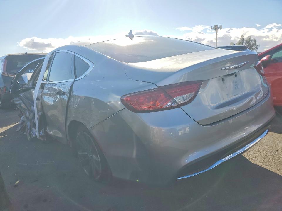 Photo 2 from auction – 2016 CHRYSLER 200 with VIN 1C3CCCAB3GN127901