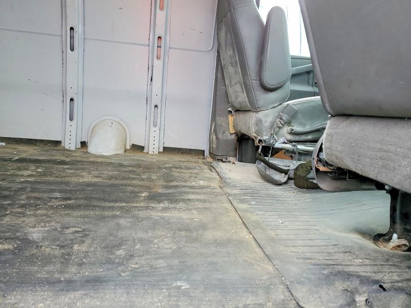 Photo 10 from auction – 2020 CHEV EXPRESS G2500 with VIN 1GCWGAFP2L1135009