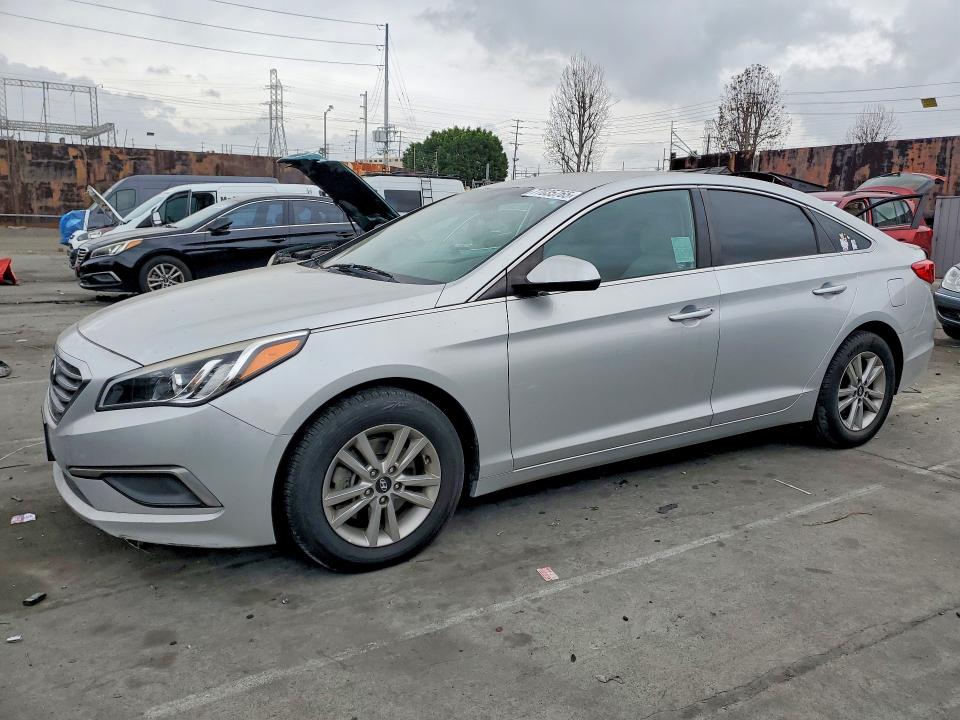 HYUNDAI SONATA SE 2016 with VIN 5NPE24AF9GH371049 - Photo from auction