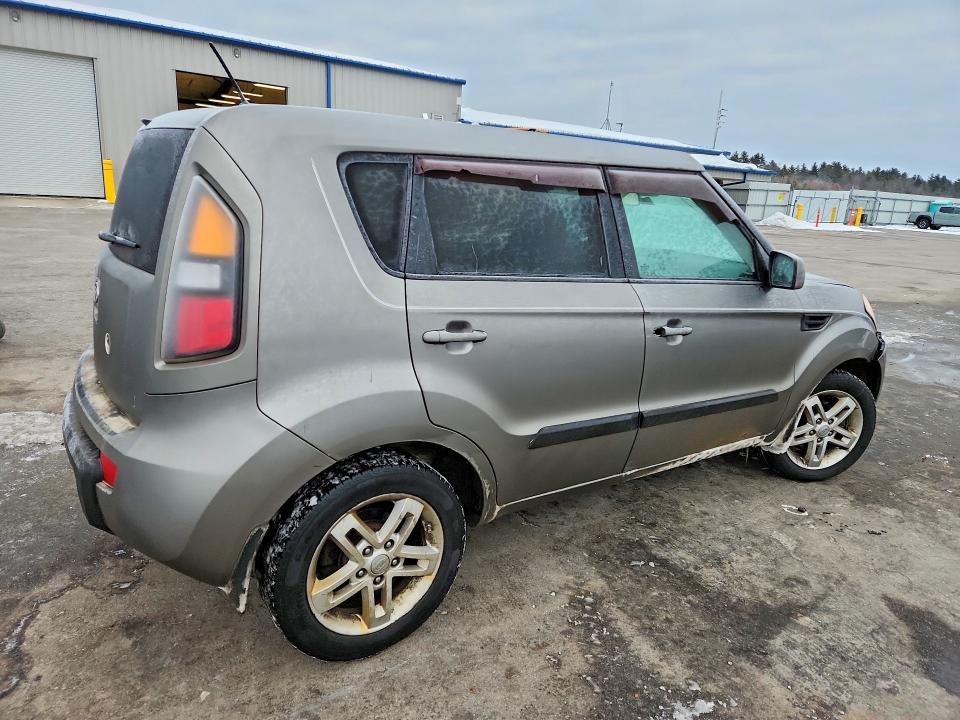 Photo 3 from auction – 2011 KIA SOUL with VIN KNDJT2A22B7259039