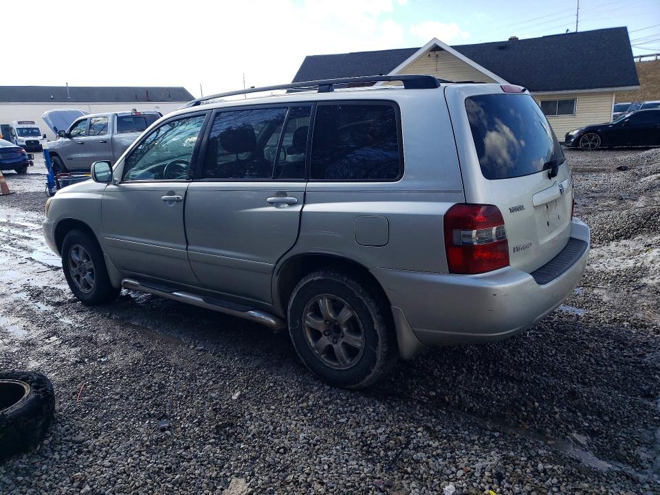 Photo 2 from auction – 2004 TOYOTA HIGHLANDER with VIN JTEEP21AX40015479
