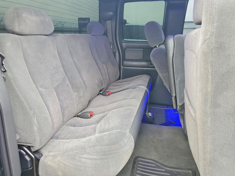 Photo 10 from auction – 2004 CHEVROLET SILVERADO with VIN 2GCEC19V341248545