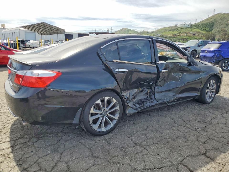 Photo 3 from auction – 2013 HONDA ACCORD with VIN 1HGCR2F52DA136388