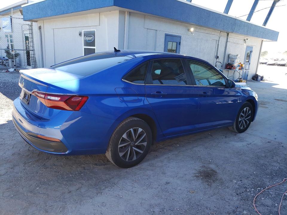 Photo 3 from auction – 2024 VOLKSWAGEN JETTA with VIN 3VW4M7BU5RM034599