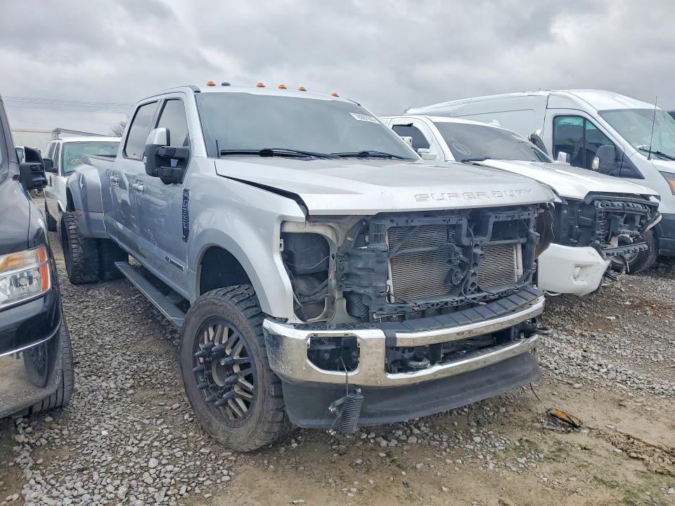 Photo 4 from auction – 2017 FORD F350 with VIN 1FT8W3DT0HED29402