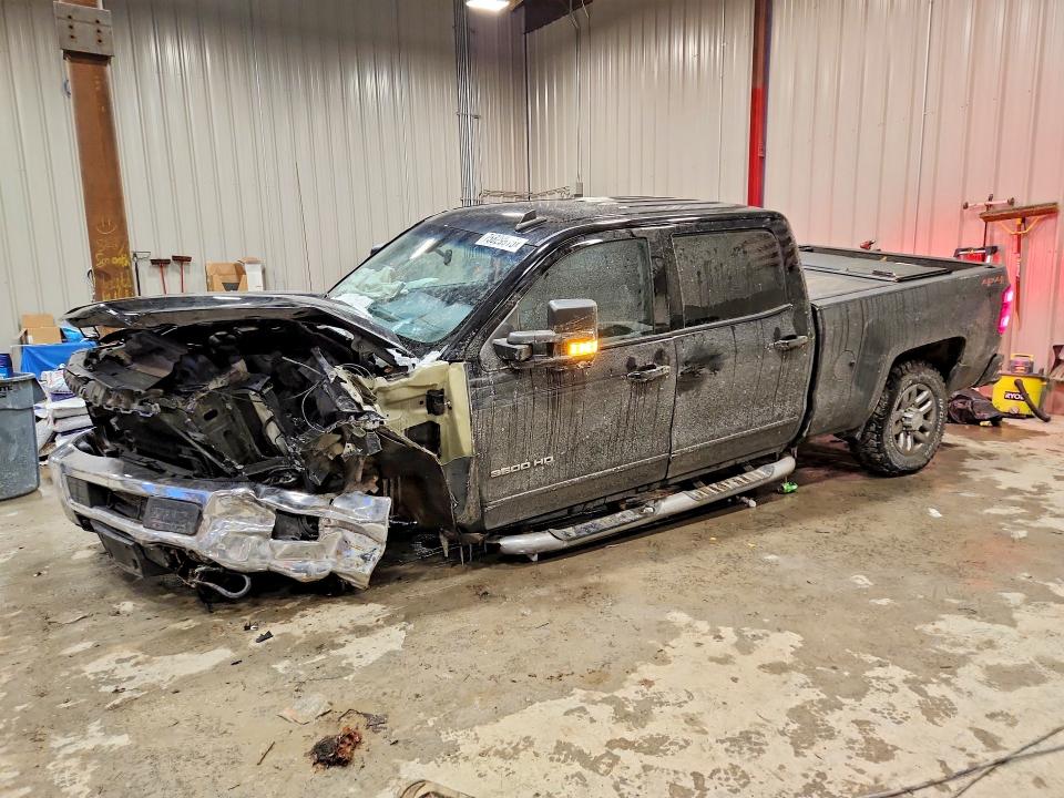 CHEVROLET SILVERADO 2019 with VIN 1GC4KWCG5KF229751 - Photo from auction