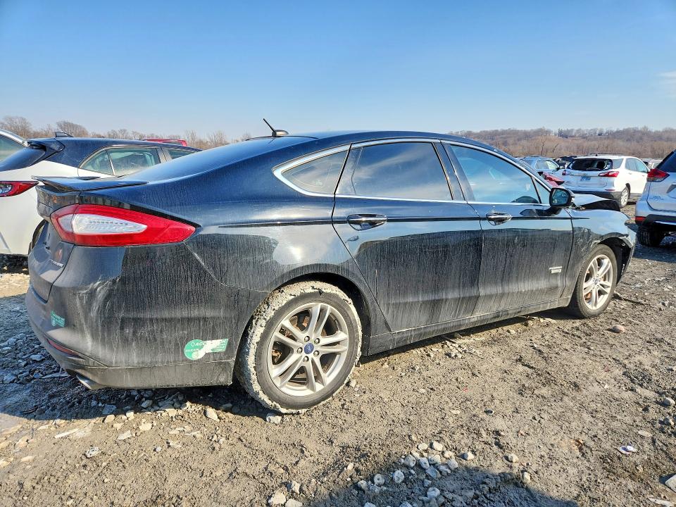 Photo 3 from auction – 2016 FORD FUSION TIT with VIN 3FA6P0SU4GR216102
