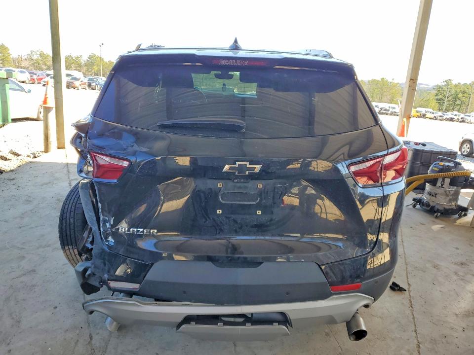 Photo 6 from auction – 2021 CHEVROLET BLAZER with VIN 3GNKBDRS5MS533899