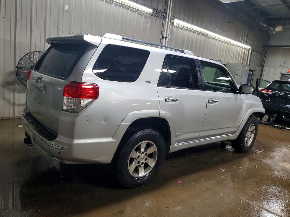 Photo 3 from auction – 2013 TOYOTA 4RUNNER SR with VIN JTEBU5JR3D5126297