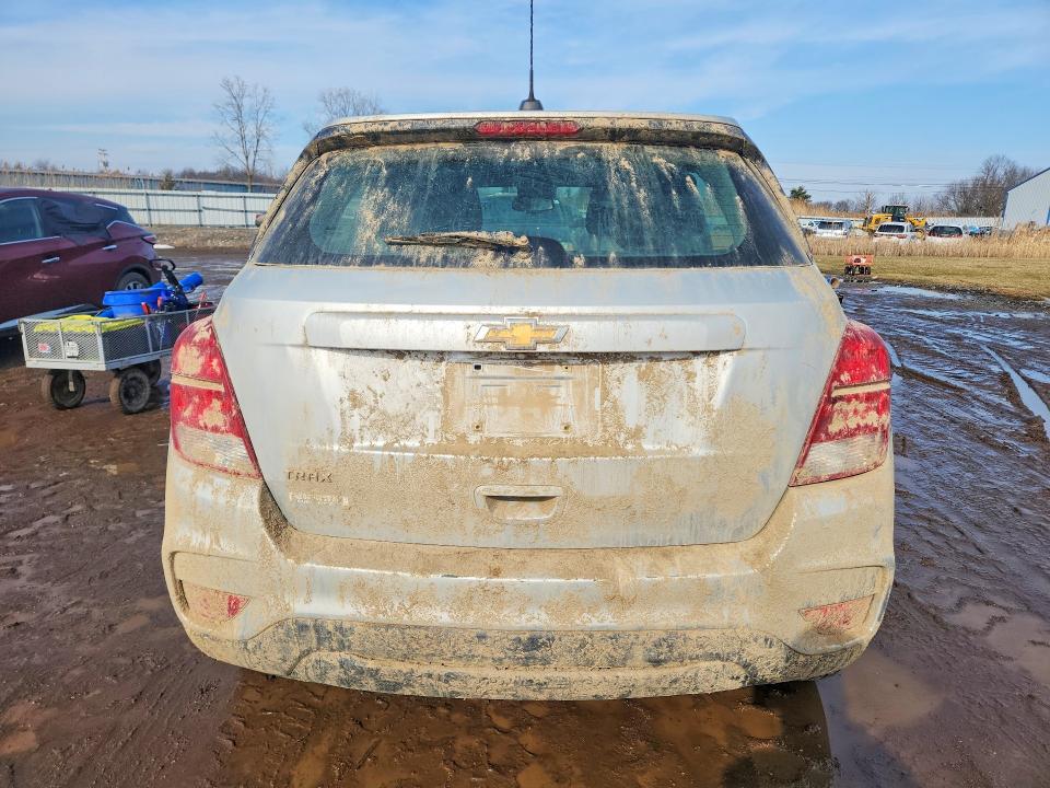 Photo 6 from auction – 2018 CHEVROLET TRAX with VIN KL7CJKSBXJB647349