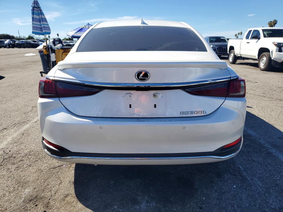 Photo 6 from auction – 2025 LEXUS ES with VIN 58ADA1C18SU065509