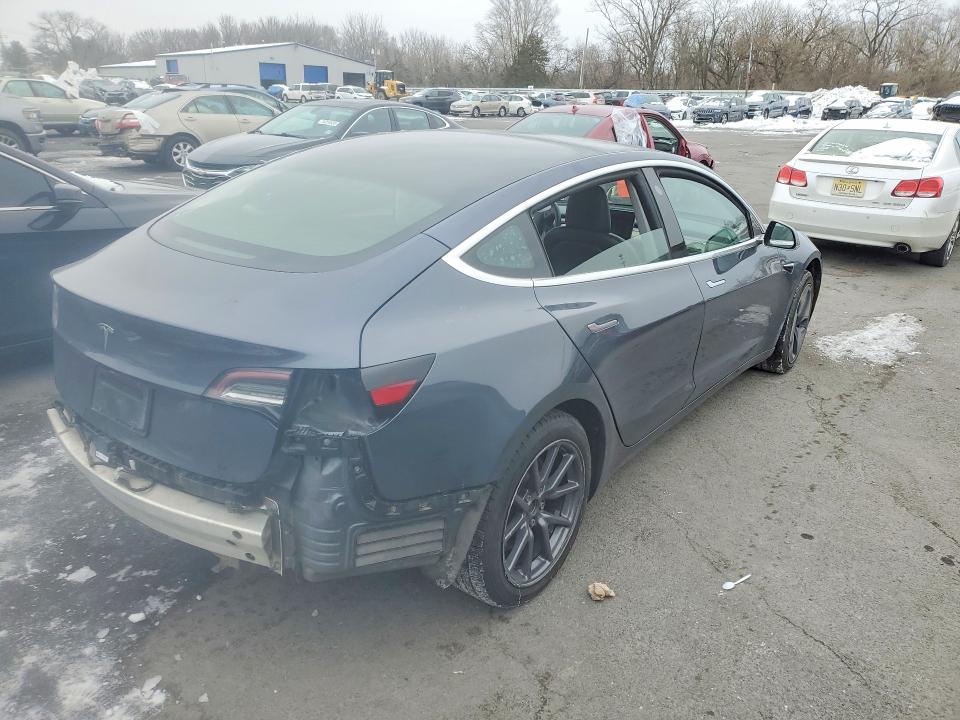 Photo 3 from auction – 2020 TESLA MODEL 3 with VIN 5YJ3E1EA9LF597080