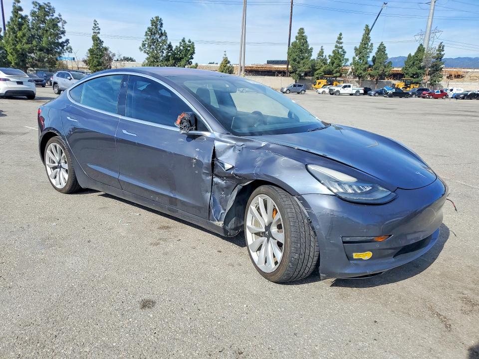 Photo 4 from auction – 2018 TESLA MODEL 3 with VIN 5YJ3E1EA7JF023946