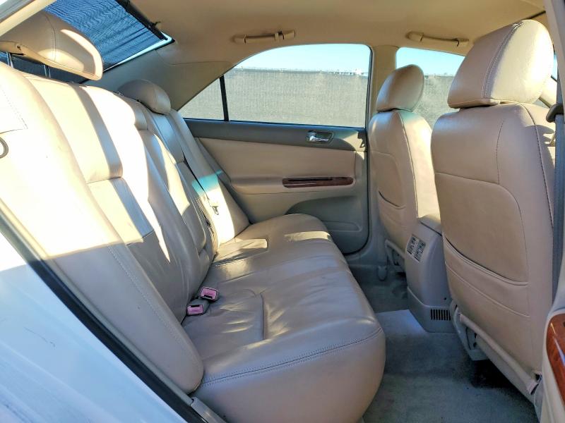 Photo 10 from auction – 2004 TOYOTA CAMRY with VIN 4T1BE32K02U024705